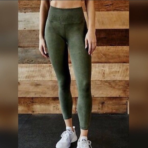 Free People Pants - FP Movement Good Karma Leggings NWOT*defect